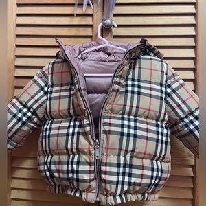 Reversible pink and Burberry print babygirl jacket
